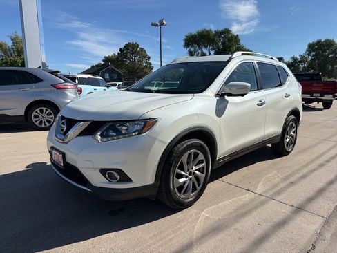 Used 2015 Nissan Rogue SL AWD/4WD image 9