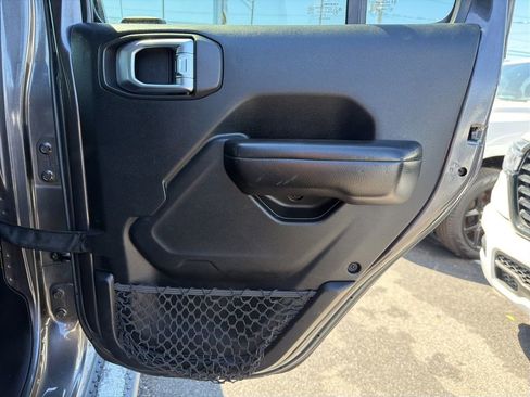 Used 2018 Jeep Wrangler Unlimited Sport S image 16