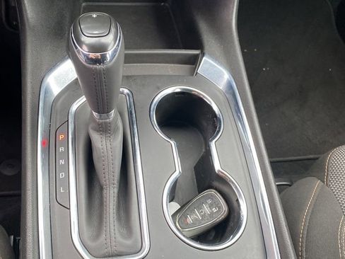 Used 2018 Chevrolet Traverse LT image 35