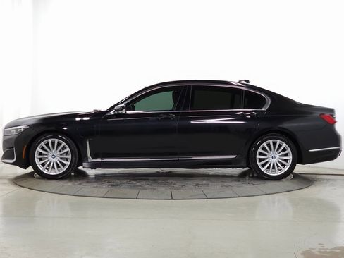 Used 2020 BMW 745e xDrive image 2