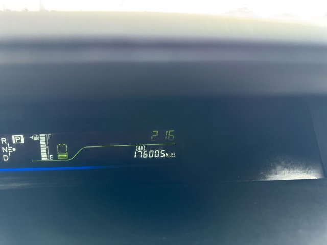 Used 2012 Toyota Prius V Five FWD image 12