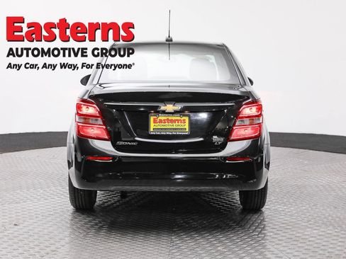 Used 2019 Chevrolet Sonic LT image 6