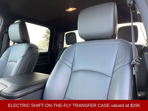 Used 2022 RAM 2500 Tradesman w/ Chrome Appearance Group image 18