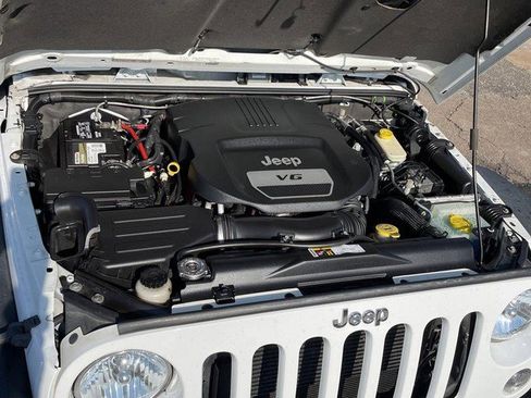 Used 2015 Jeep Wrangler Unlimited Rubicon AWD/4WD image 20