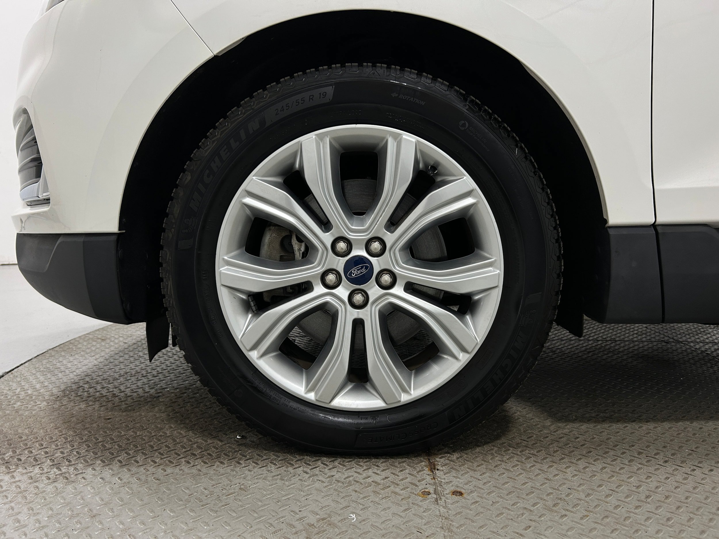 Used 2020 Ford Edge Titanium AWD/4WD image 39