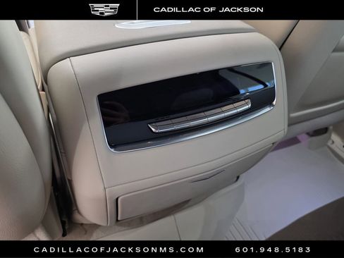 Certified 2026 Cadillac Escalade Platinum Sport w/ LPO, Floor Liner Package AWD/4WD image 27