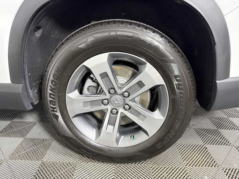 Used 2025 Honda Pilot EX-L image 19