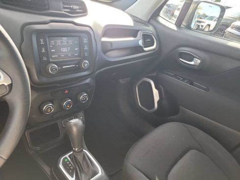 Used 2020 Jeep Renegade Sport w/ Sport Appearance Group FWD image 21