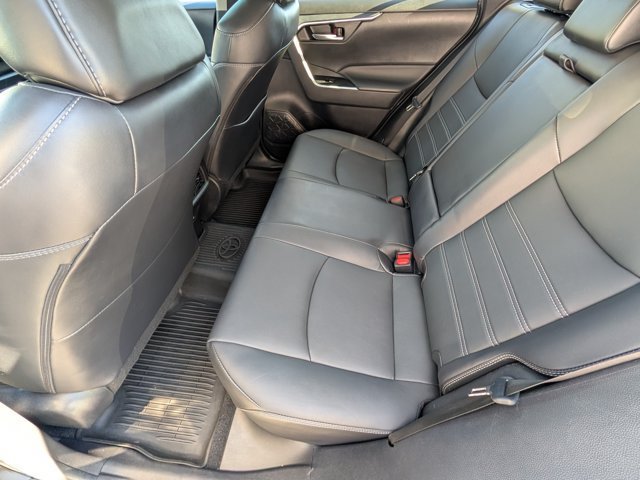 Used 2022 Toyota RAV4 XLE Premium FWD image 17