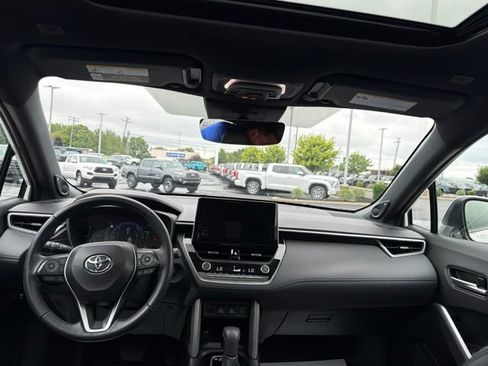 Used 2024 Toyota Corolla Cross AWD Hybrid w/ Convenience Package image 13