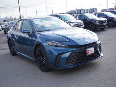 Used 2025 Toyota Camry SE w/ Multimedia Upgrade Package