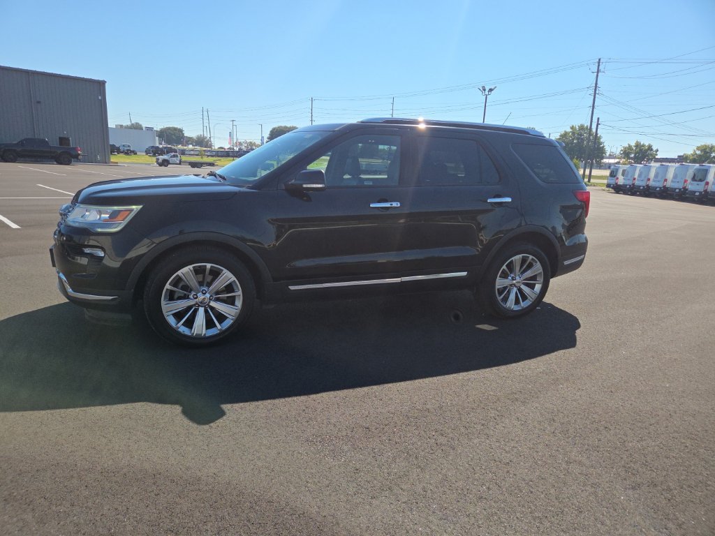 Used 2019 Ford Explorer Limited w/ Class III Trailer Tow Package FWD image 5