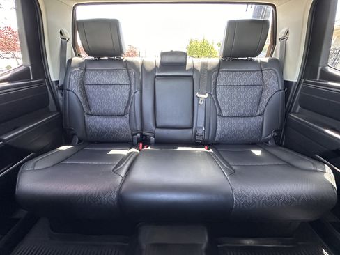 Used 2024 Toyota Tundra Limited AWD/4WD image 51