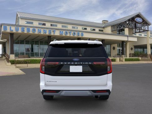 New 2026 Ford Expedition Platinum w/ Driver's Package AWD/4WD image 5