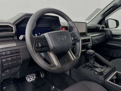 Used 2024 Toyota Tacoma TRD Sport image 13