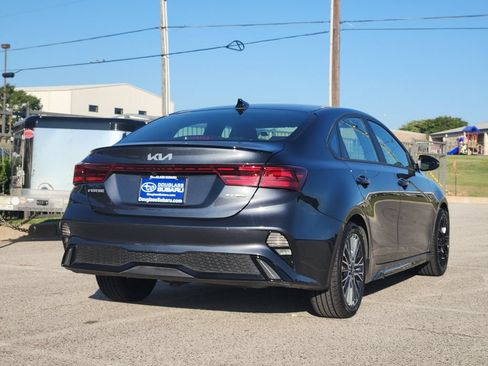 Used 2024 Kia Forte GT-Line w/ GT-Line Premium Package FWD image 3