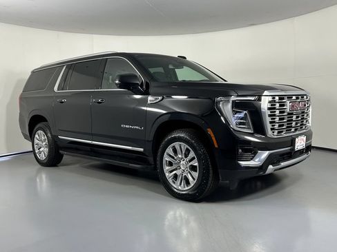 Used 2025 GMC Yukon XL Denali AWD/4WD image 1