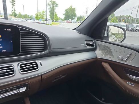 Certified 2025 Mercedes-Benz GLE 53 AMG 4MATIC image 28