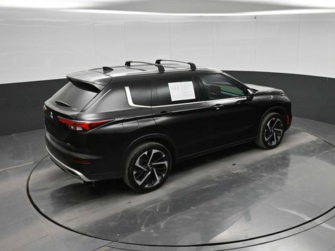 Used 2023 Mitsubishi Outlander SEL AWD/4WD image 30