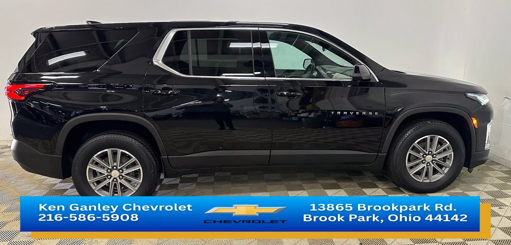Used 2023 Chevrolet Traverse LS FWD image 5