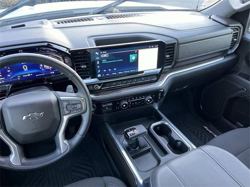 Used 2024 Chevrolet Silverado 1500 RST w/ Z71 Off-Road Package image 13