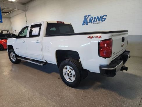 Used 2019 Chevrolet Silverado 2500 LT AWD/4WD image 3