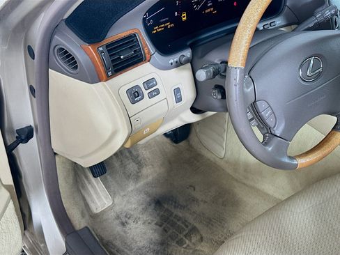 Used 2006 Lexus LS 430 RWD image 16