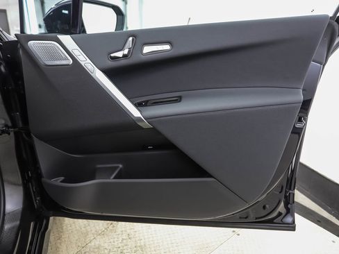 New 2026 BMW iX xDrive60 w/ M Sport Package image 29