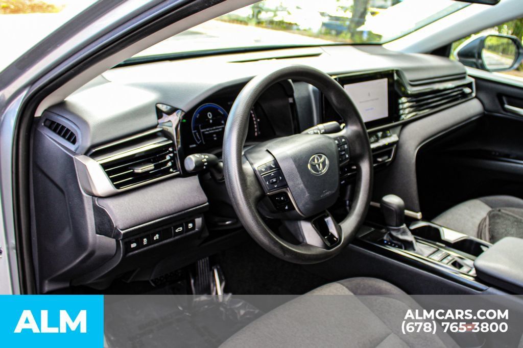 Used 2025 Toyota Camry LE FWD image 21