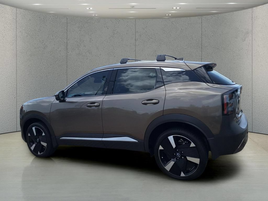 Used 2025 Nissan Kicks SR w/ SR Premium Package FWD image 7