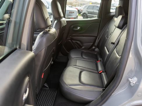 Used 2021 Jeep Renegade Trailhawk image 12