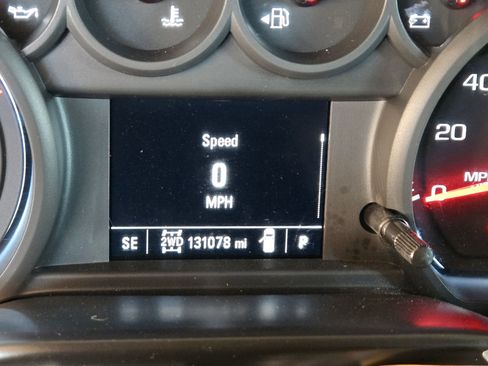 Used 2020 Chevrolet Silverado 2500 Custom w/ Custom Convenience Package image 14