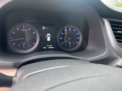 Used 2016 Hyundai Tucson Limited w/ Option Group 03 FWD image 2