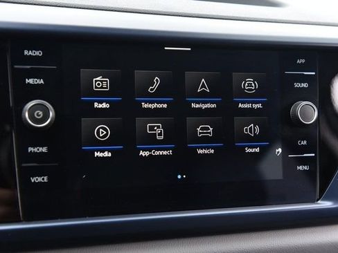 Used 2023 Volkswagen Taos SE w/ Panoramic Sunroof Package image 13