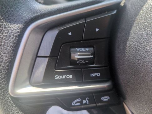 Used 2021 Subaru Crosstrek 2.0i AWD/4WD image 17