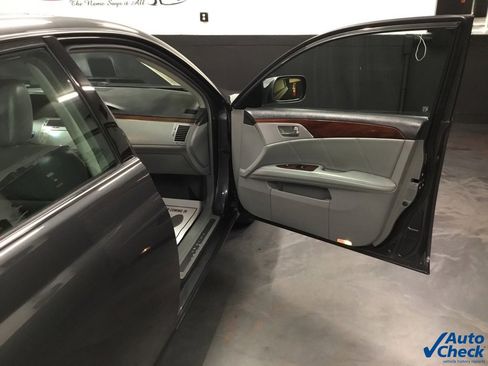 Used 2009 Toyota Avalon Limited image 39