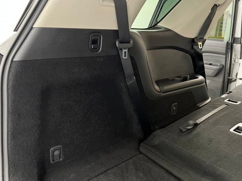 Used 2024 Nissan Pathfinder SV FWD image 40