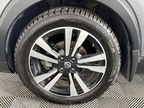 Used 2019 Nissan Kicks SV image 37