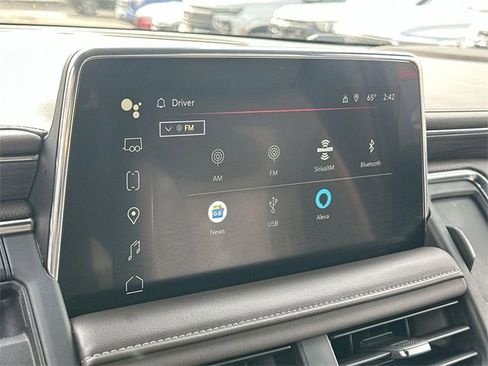 Used 2023 GMC Yukon SLT image 12