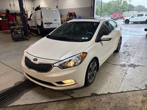 Used 2016 Kia Forte EX w/ EX Premium Package FWD image 4