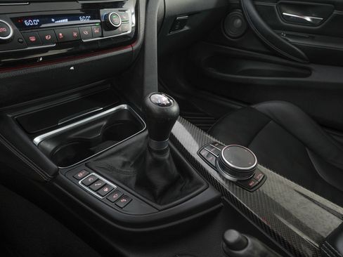 Used 2018 BMW M4 Coupe RWD image 19