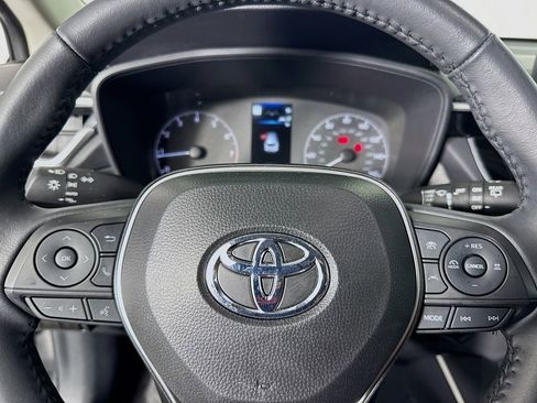 Used 2024 Toyota Corolla Cross LE image 16