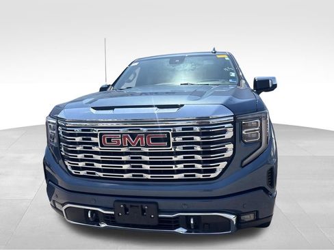 Used 2024 GMC Sierra 1500 Denali w/ Denali Reserve Package AWD/4WD image 4
