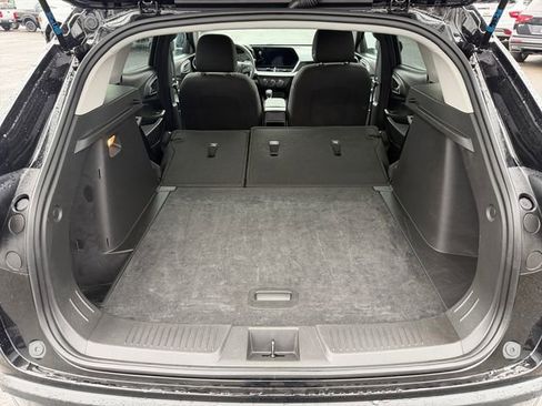 Used 2025 Chevrolet Trax LS image 29