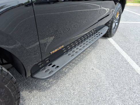Used 2026 Ford Expedition Tremor AWD/4WD image 11
