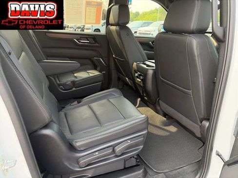 Used 2025 GMC Yukon XL Denali AWD/4WD image 21
