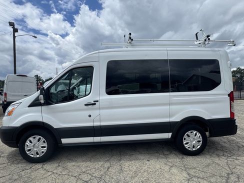 Used 2019 Ford Transit 150 XLT image 3