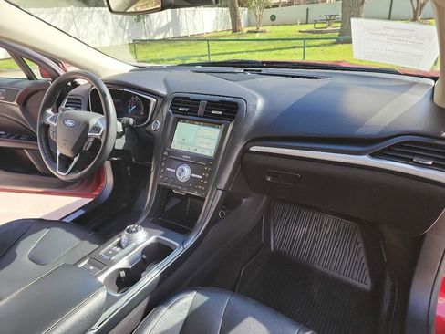 Used 2017 Ford Fusion Titanium image 37