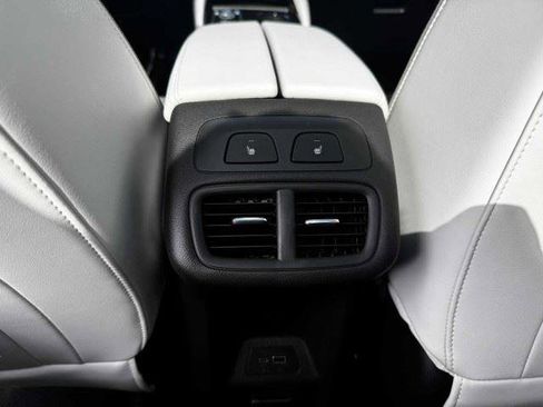 Used 2024 Buick Envision Avenir AWD/4WD image 44
