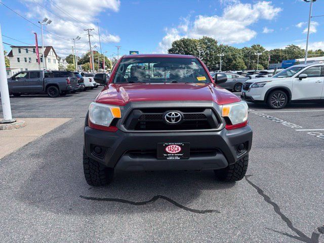 Used 2012 Toyota Tacoma 4x4 Regular Cab image 2